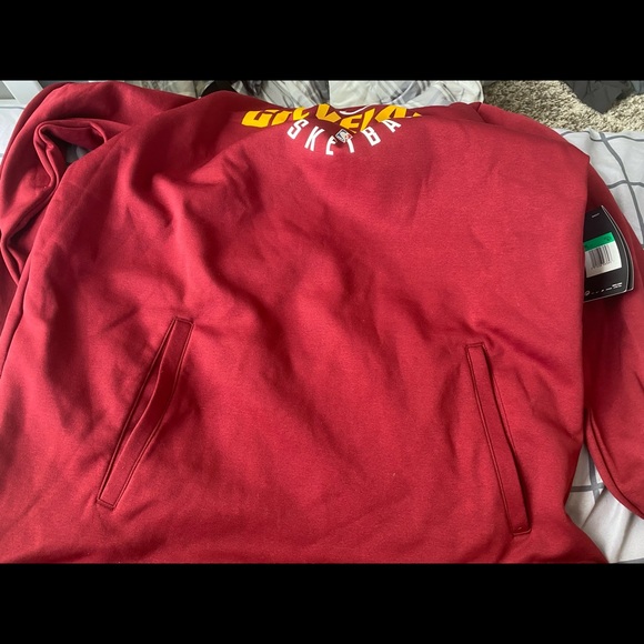 cleveland cavaliers sweatshirt - Picture 3 of 5